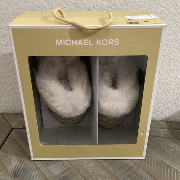 MICHAEL MICHAEL KORS Women's Tula Scuff Slip-On Cozy Slippers, size 10 - Picture 6 of 7